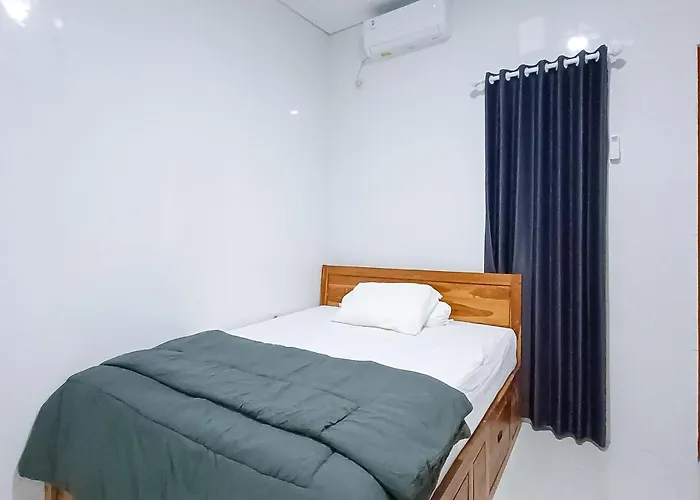 Hotel Widi Near Gwk Mitra Reddoorz