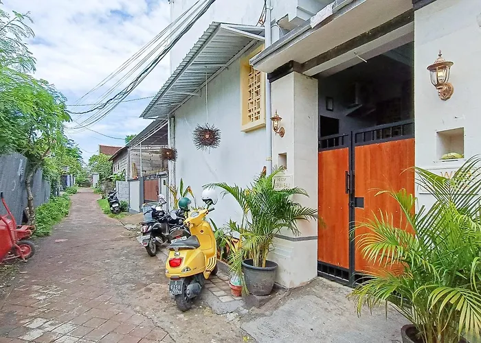 Widi Near Gwk Mitra Reddoorz Hotel 2*